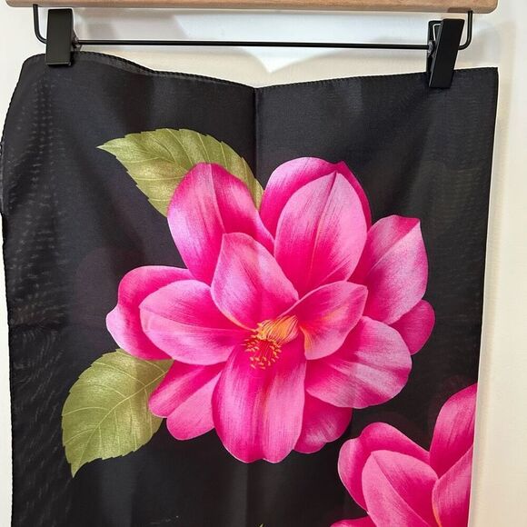 Italian Tropical Hibiscus pink Flower Black Square Scarf Made In Italy 30”X30 ar - Picture 4 of 9